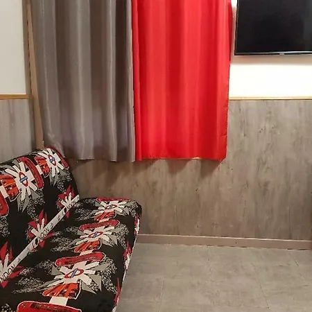 Chez Rebi Апартаменты *
